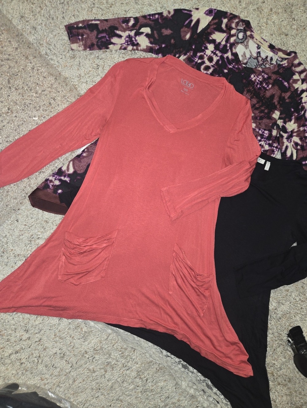 3 LOGO by Lori Goldstein Coral V-Neck Pocket Tunic Tops Xxs Xs Floral Blsck Lace